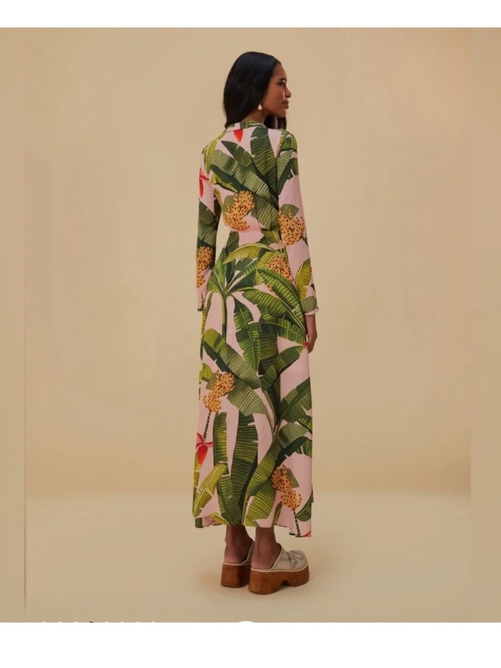 This is a FARM Rio pink maxi dress featuring a vibrant green banana M - Picture 5 of 7